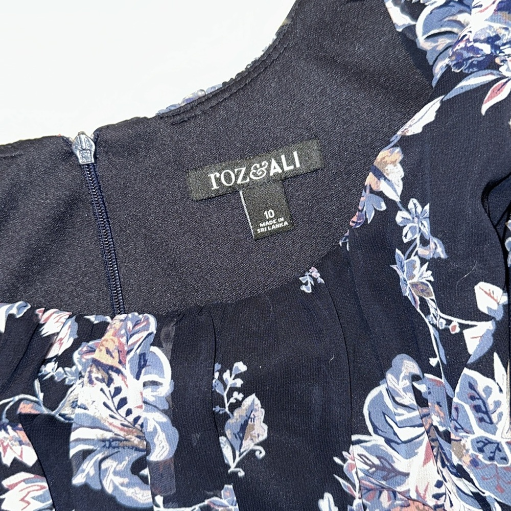 Size 10 Roz & Ali Black Flowered Dress - Picture 4 of 4